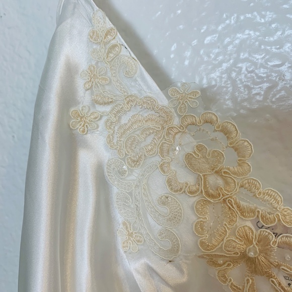 LINEA DONATELLA Embroidered Satin Short Chemise Nightgown Baby Doll Ivory Sz XL - Picture 4 of 12